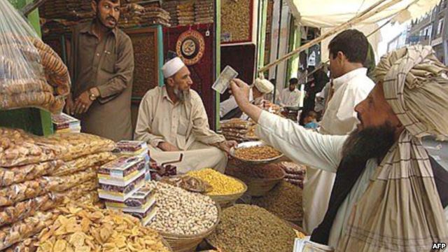 شکایت باشندگان کابل از افزایش قیمت ها در روز های عید