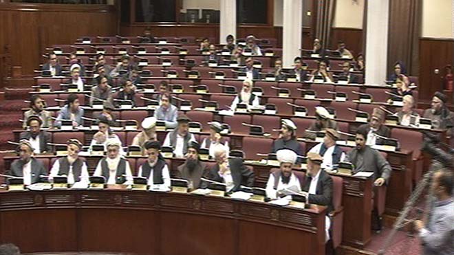 نمایندگان مجلس: امضای تفاهمنامه با طالبان کشور را با خطر تجزیه مواجه کرده است