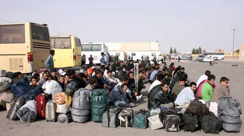 پنج هزار پناهجویی بی سرنوشت مجوز عبور به مقدونیه را دریافت کردند