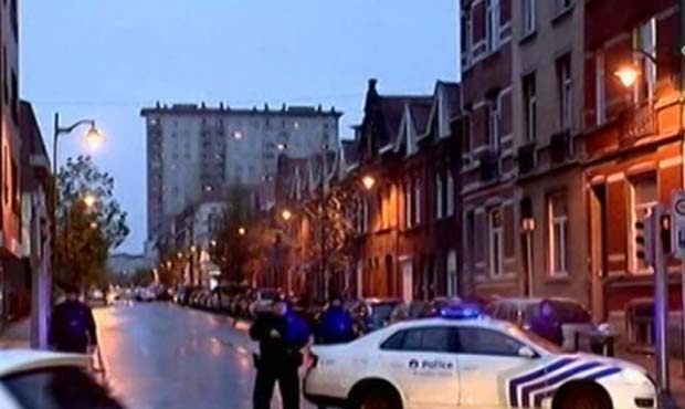 مقامات فرانسه از شناساسی هویت بعضی از عاملان حملات اخیر در پاریس خبر می دهند