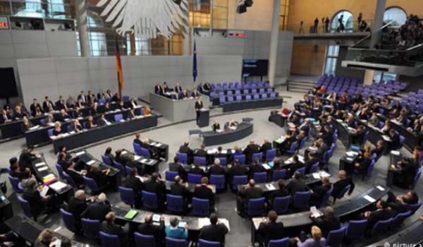 کابینه آلمان طرح کمک نظامی در جنگ علیه گروه تروریستی داعش را تصویب کرد