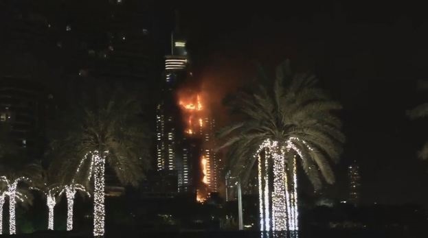 آتش سوزی بزرگ در هوتل پنج ستاره دبی پس از چهار ساعت خاموش شد