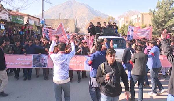 راهپیمایی در کابل از بهر آغاز نشدن کار توزیع شناسنامه های الکترونیکی