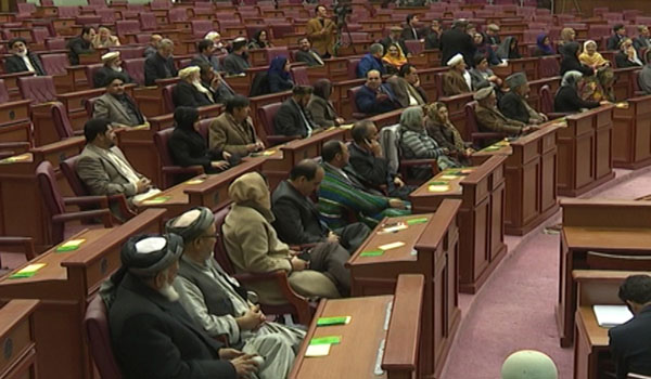 شماری از اعضای مجلس نتایج نشست چهار جانبه در کابل را گنگ می خوانند
