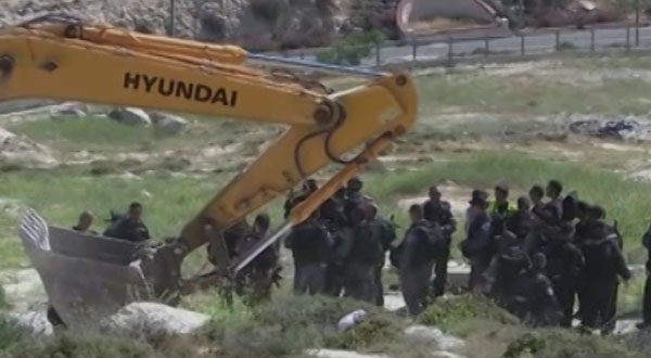 رژیم اسرائیل دو منزل مسکونی فلسطینی ها را در کرانه باختری ویران کرد