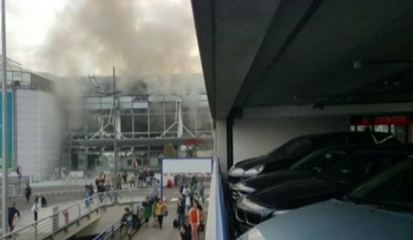در پی چندین انفجار در شهر بروکسل بیش از ۲۰ تن کشته شدند
