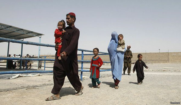 پلیس پاکستان مهاجران افغان را آزار و اذیت می کند