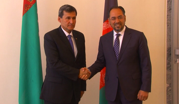 وزیر خارجه کشور خواهان گسترش روابط تجارتی با ترکمنستان شد