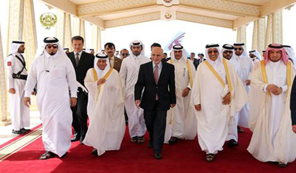 رییس جمهور غنی در راس هیاتی به قطر سفر کرد