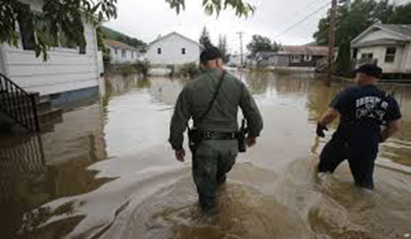 دست کم ۲۴ تن در سیلاب های ویرانگر در ویرجینیای غربی آمریکا کشته شدند