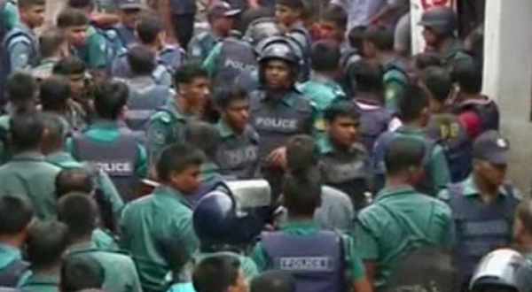 پلیس بنگلادش از کشته شدند ۹ شورشی خبر می دهد