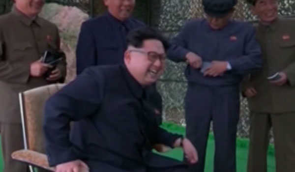 خوشبینی رهبر کوریای شمالی نسبت به آزمایش موفقانه موشک زیر دریایی