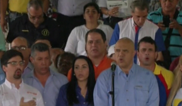 مخالفان دولت ونزویلا به برگزاری همه پرسی تاکید می‎کنند