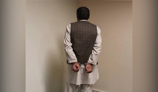 یک قاچاقبر مواد مخدر با ۱۷ کیلوگرام چرس در کابل بازداشت شد