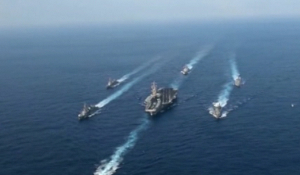آمریکا یک گروه از کشتی های جنگی خود را به نزدیکی آب های کره شمالی اعزام کرد