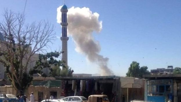 درپی حمله انتحاری هژده غیرنظامی در خوشت شهید شدند