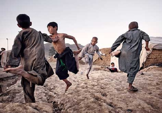 به بهانۀ نشر گزارش یونما: فرو ریخته‌گی چتر حمایتی کودکان افغانستان