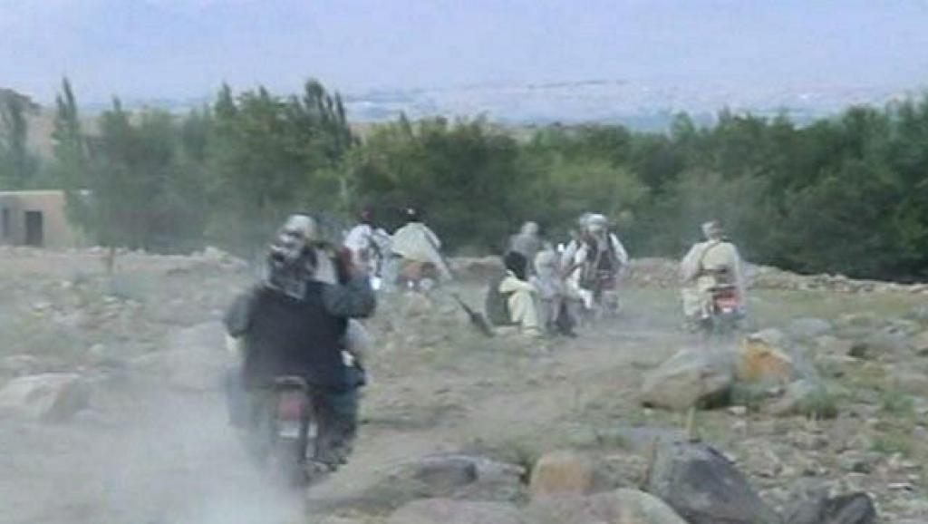 طالبان ۱۷ تن از افراد نیروهای خیزش مردمی را در ولسوالی “آب کمری” بادغیس شهید کردند