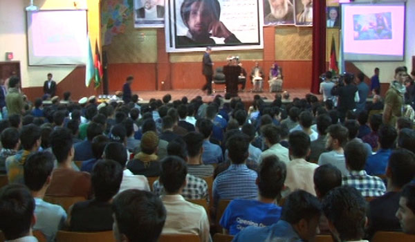 از هفته شهید و سالیاد شهادت قهرمان ملی کشور در دانشگاه کابل گرامیداشت شد