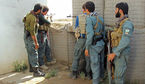 سیزده پلیس درپی حمله گروهی طالبان در کندز شهید شدند
