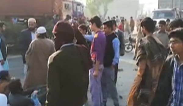درگیری ها میان پلیس و گروهی از اسلام گرایان در اسلام آباد وارد دومین روز شد
