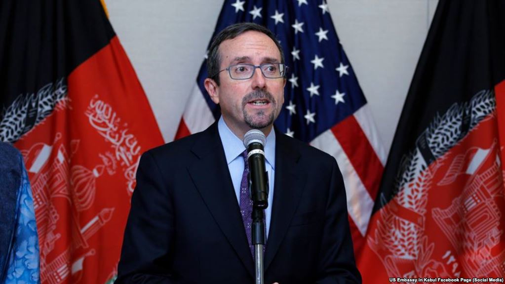 استقبال سفیر آمریکا در کابل از انتقال مسالمت آمیز قدرت به والی جدید بلخ