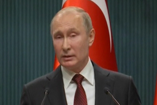 پوتین: گروه تروریستی داعش در سوریه شکست خورده است