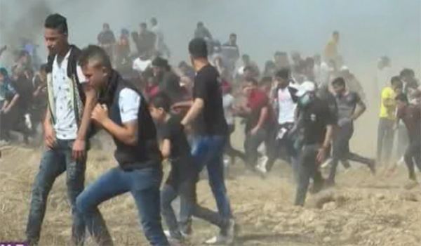 در نتیجه گلوله باری نظامیان رژیم اسراییل بر معترضان فلسطینی در بیت المقدس دها تن شهید شدند