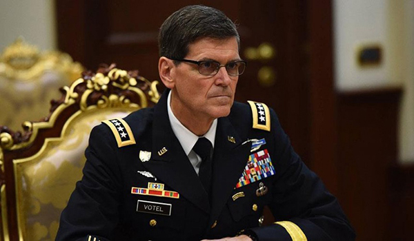 تأکید فرمانده ستاد مرکزی ارتش آمریکا بر تأمین امنیت مرزی میان افغانستان و تاجیکستان
