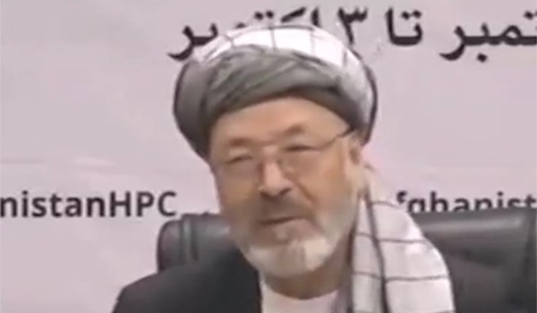 خلیلی: دیدار نمایندگان حکومت با طالبان در عربستان سعودی واقعیت ندارد