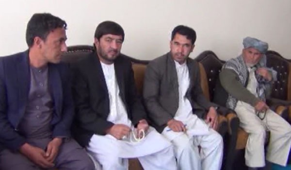 باشندگان مالستان غزنی: طالبان ما را می کشند و حکومت بی توجه است