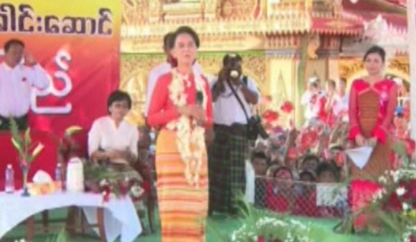 انتقاد رهبران کشورهای جنوب شرق آسیا از آنگ سان سوچی