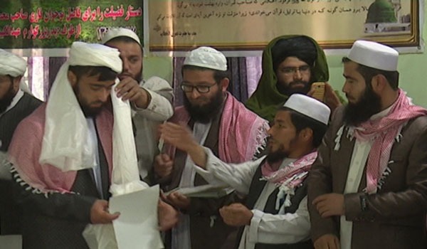 پنجاه و نه تن از حافظان قرآنکریم در کابل از یک مدرسه دینی سند فراغت بدست آوردند