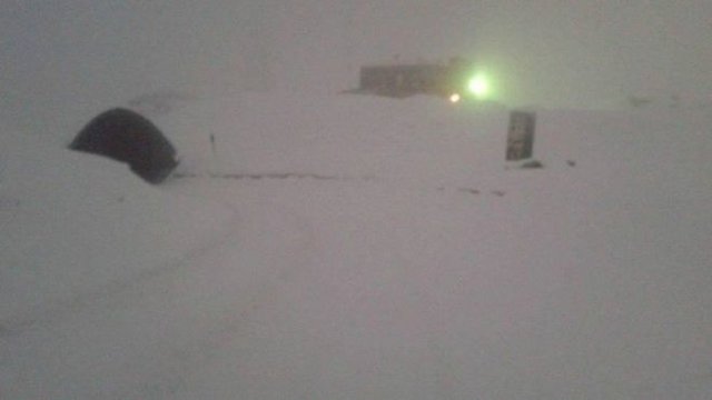 گذرگاه سالنگ به دلیل برفباری‌ ها به روی ترافیک مسدود شد