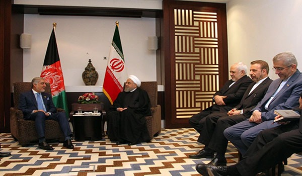 رییس اجرایی حکومت در حاشیه نشست “سیکا” با رییس جمهور ایران دیدار کرد
