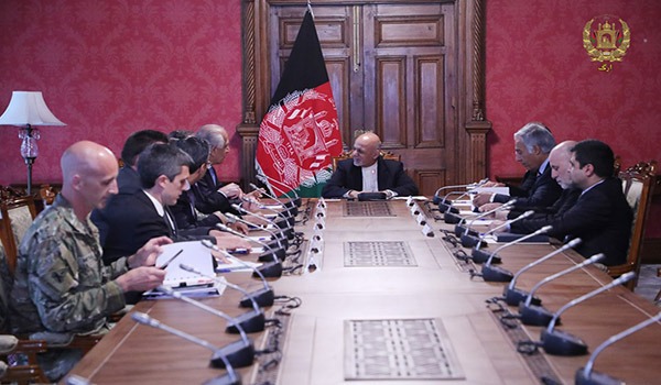 زلمی خلیلزاد در ادامه سفر خود به کابل با رییس جمهورغنی دیدار کرده است