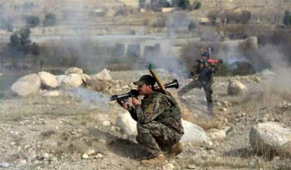 درگیری میان نظامیان کشور و طالبان در حومه های شهر پلخمری ادامه دارد