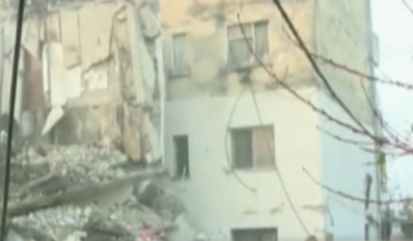 شمار کشته شدگان زمین لرزه در آلبانیا به دست کم ۲۵ تن افزایش یافته است