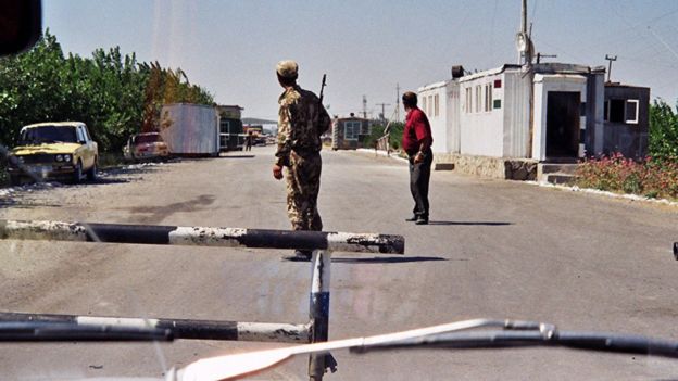 در حمله تروریستان بر یک پاسگاه مرزی تاجیکستان با اوزبیکستان نزدیک به ۲۰ تن کشته شدند