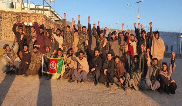 کماندوهای ارتش ۶۰ نظامی را از یک زندان طالبان در بادغیس آزاد کردند