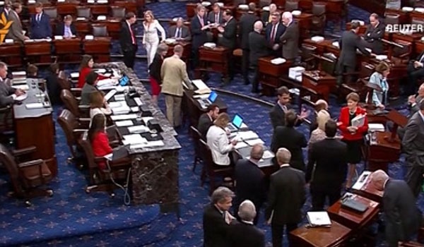 رأی مثبت دموکرات ‌ها و ۸ سناتور جمهوریخواه به طرح محدود کردن اختیارات جنگی ترامپ علیه ایران