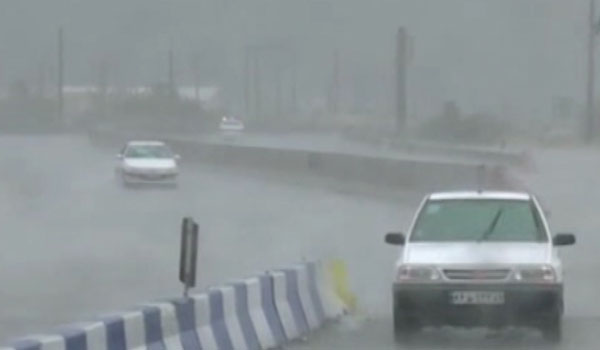 درپی جاری شدن سیلاب در چندین ولایت ایران دستکم یازده تن جان باختند