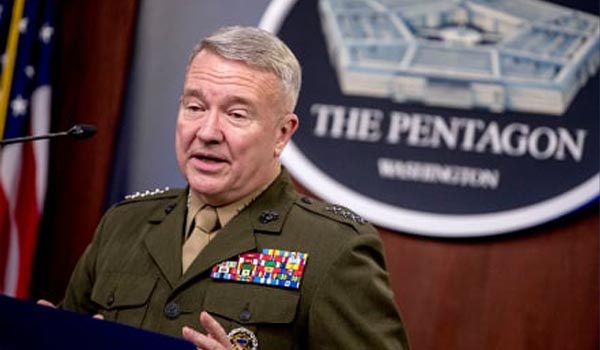 جنرال مکنزی: حملات هوایی امریکا به حمایت از نیروهای امنیتی افغانستان ادامه خواهد یافت