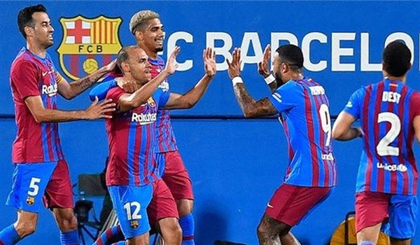 تیم فوتبال بارسلونا در بازی دوستانه‌اش مقابل یوونتوس به برد شیرینی دست یافت