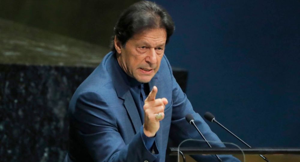 عمران خان: با کمک طالبان افغانستان، با طالبان پاکستانی مذاکره می‌کنیم