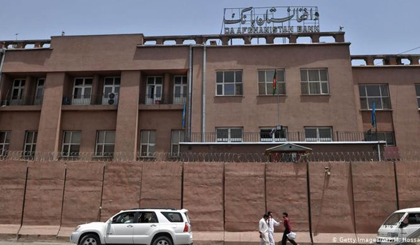 بانک مرکزی: ۳۲ میلیون دالر دیگر به کابل رسیده است