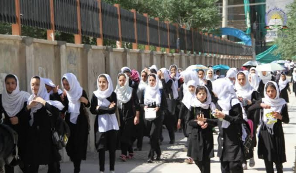 کمیته‌ی بین‌المللی نجات کودکان: از بازگشایی مکتب‌ها به روی دانش‌آموزان دختر در افغانستان استقبال می‌کنیم