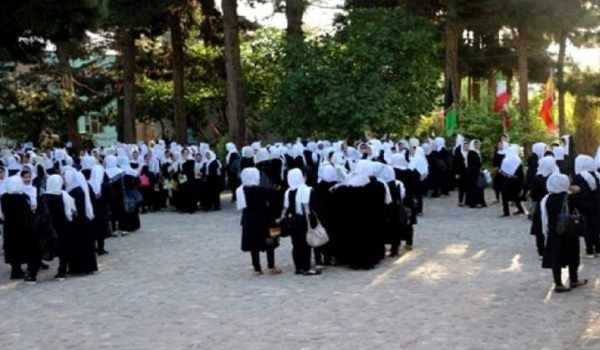 سخن‌گوی امارت اسلامی: مکتب‌های دختران به زودی بازگشایی می‌شود