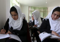 ادامۀ نگرانی‌ها از ممنوعیت آموزش دختران در کشور