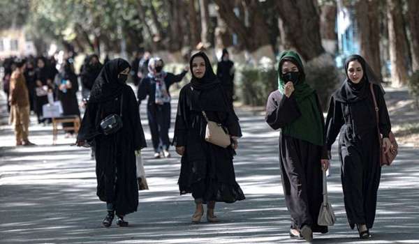 انتقاد سفیر امریکا در امور عدالت کیفری نسبت به‌ممنوعیت آموزش دختران افغانستان